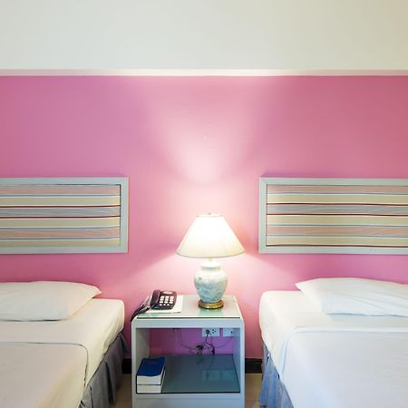 A-2 House Hostel Bangkok Bagian luar foto