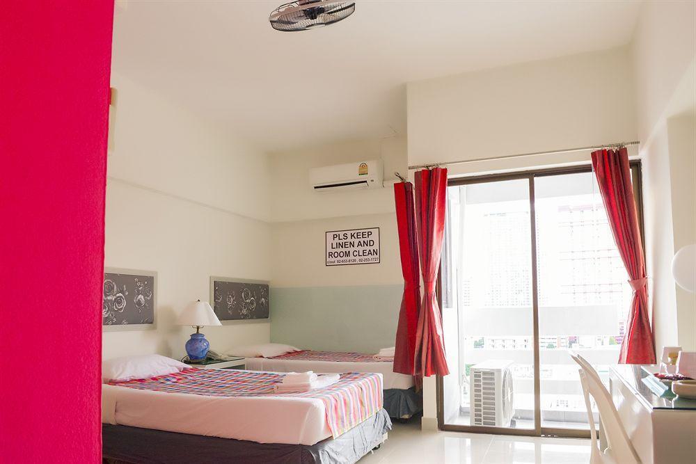 A-2 House Hostel Bangkok Bagian luar foto
