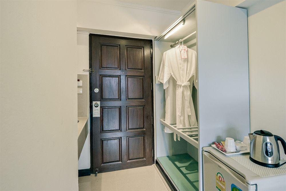 A-2 House Hostel Bangkok Bagian luar foto