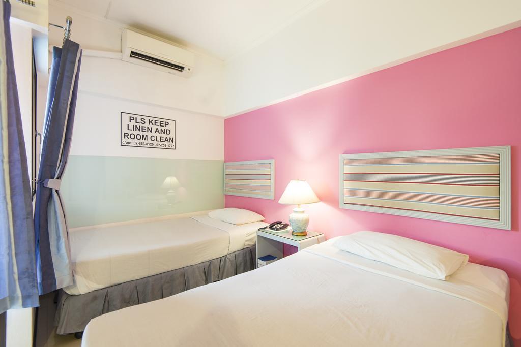 A-2 House Hostel Bangkok Bagian luar foto