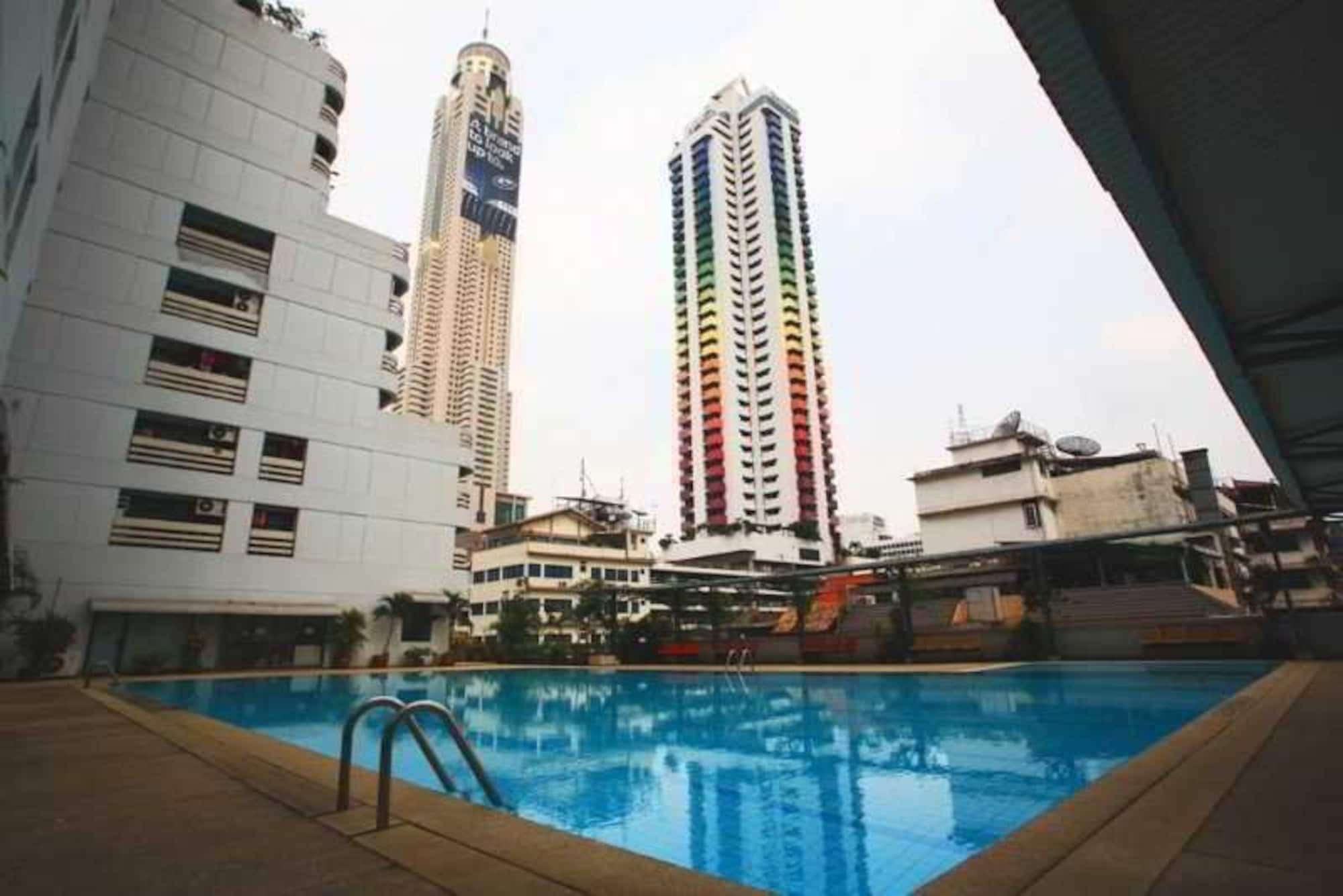 A-2 House Hostel Bangkok Bagian luar foto